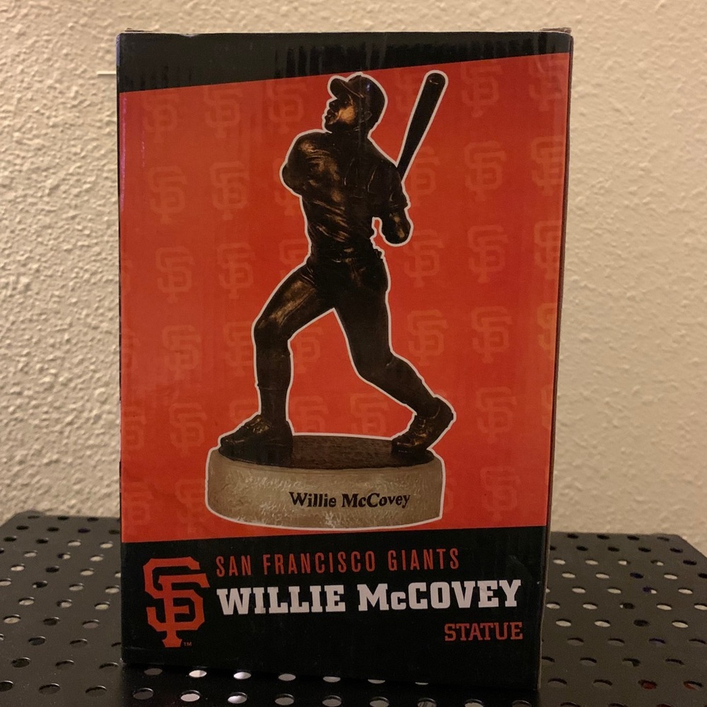 SF Giants Willie McCovey Statue